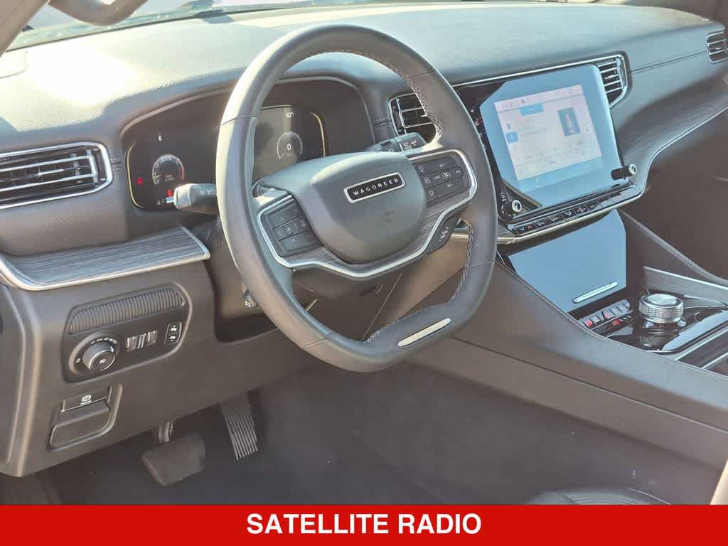 Used 2024 Jeep Wagoneer L Series II RWD image 2