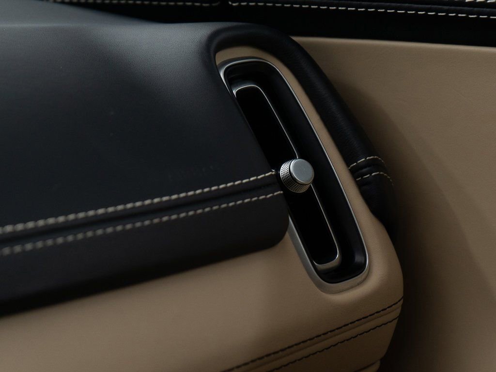 Used 2023 Aston Martin DBX 707 image 40