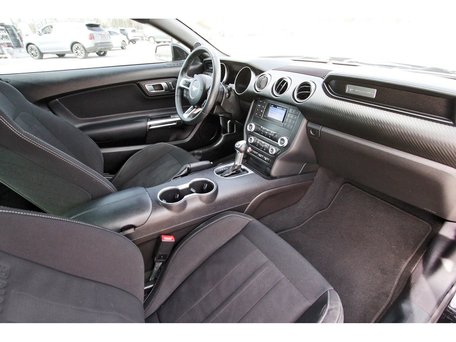 Used 2019 Ford Mustang EcoBoost image 25