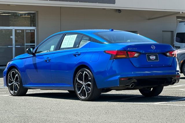 Used 2025 Nissan Altima 2.5 SR FWD image 9