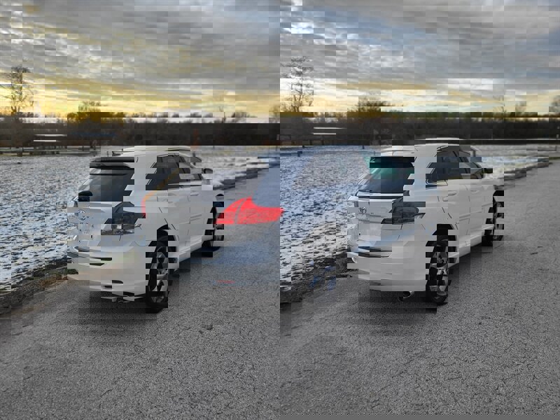 Used 2010 Toyota Venza image 7