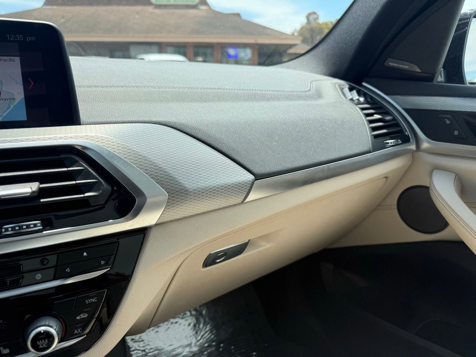 Used 2018 BMW X3 M40i AWD/4WD image 19