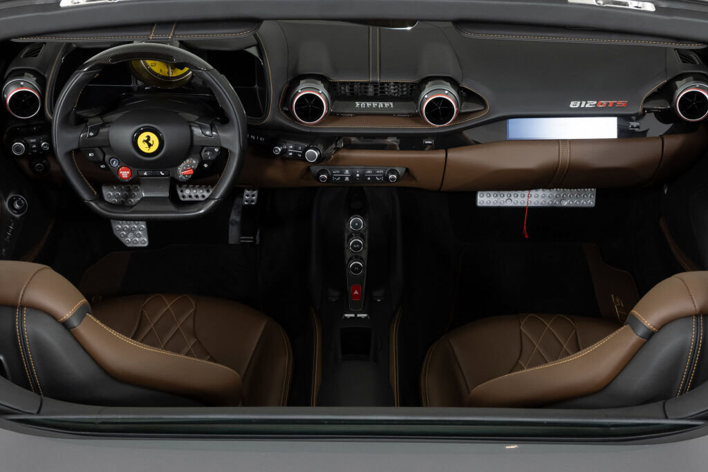 Used 2021 Ferrari 812 GTS image 21