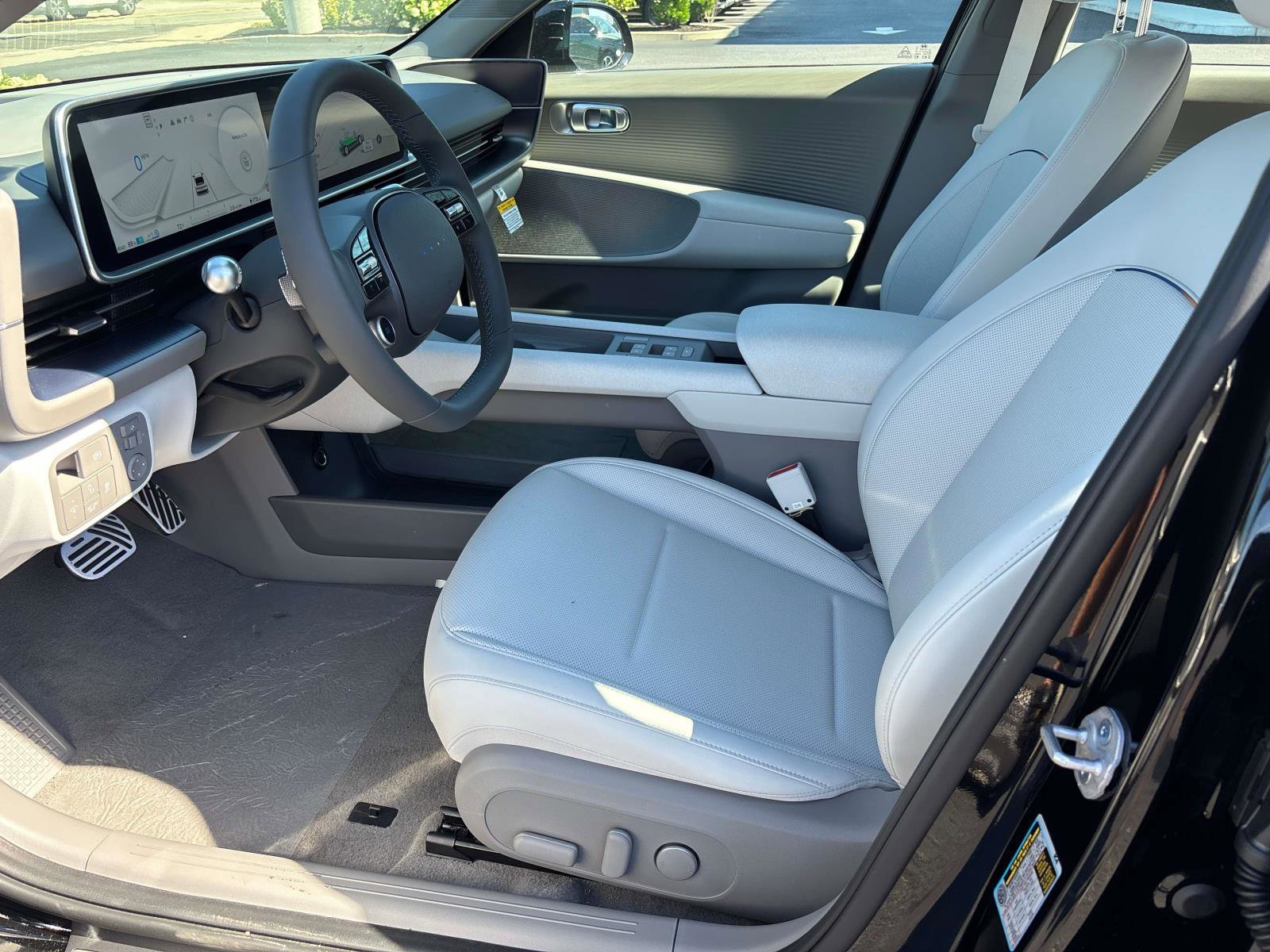 New 2025 Hyundai Ioniq 6 Limited image 5