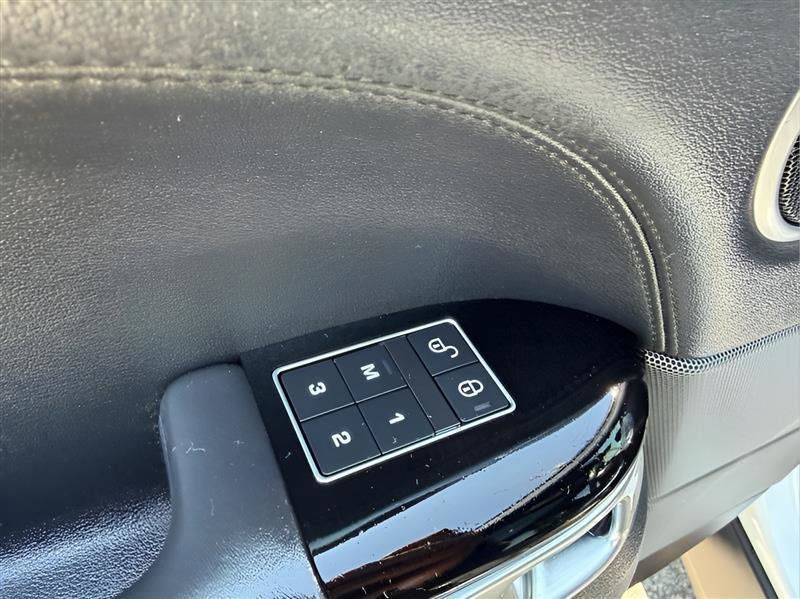 Used 2019 Land Rover Range Rover Sport HSE AWD/4WD image 30