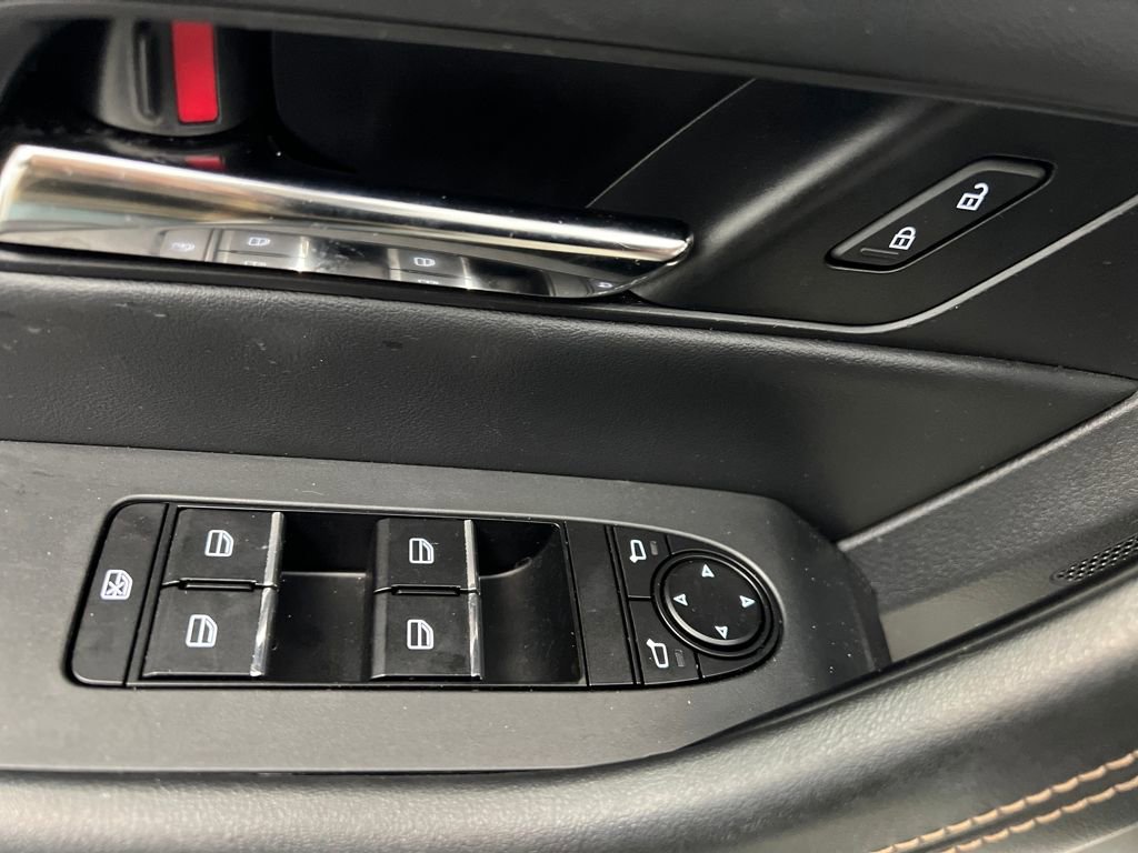 Used 2025 MAZDA CX-70 3.3 Turbo w/ Preferred Package image 12