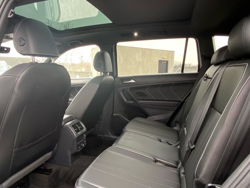 Certified 2023 Volkswagen Tiguan SE R-Line AWD/4WD image 21
