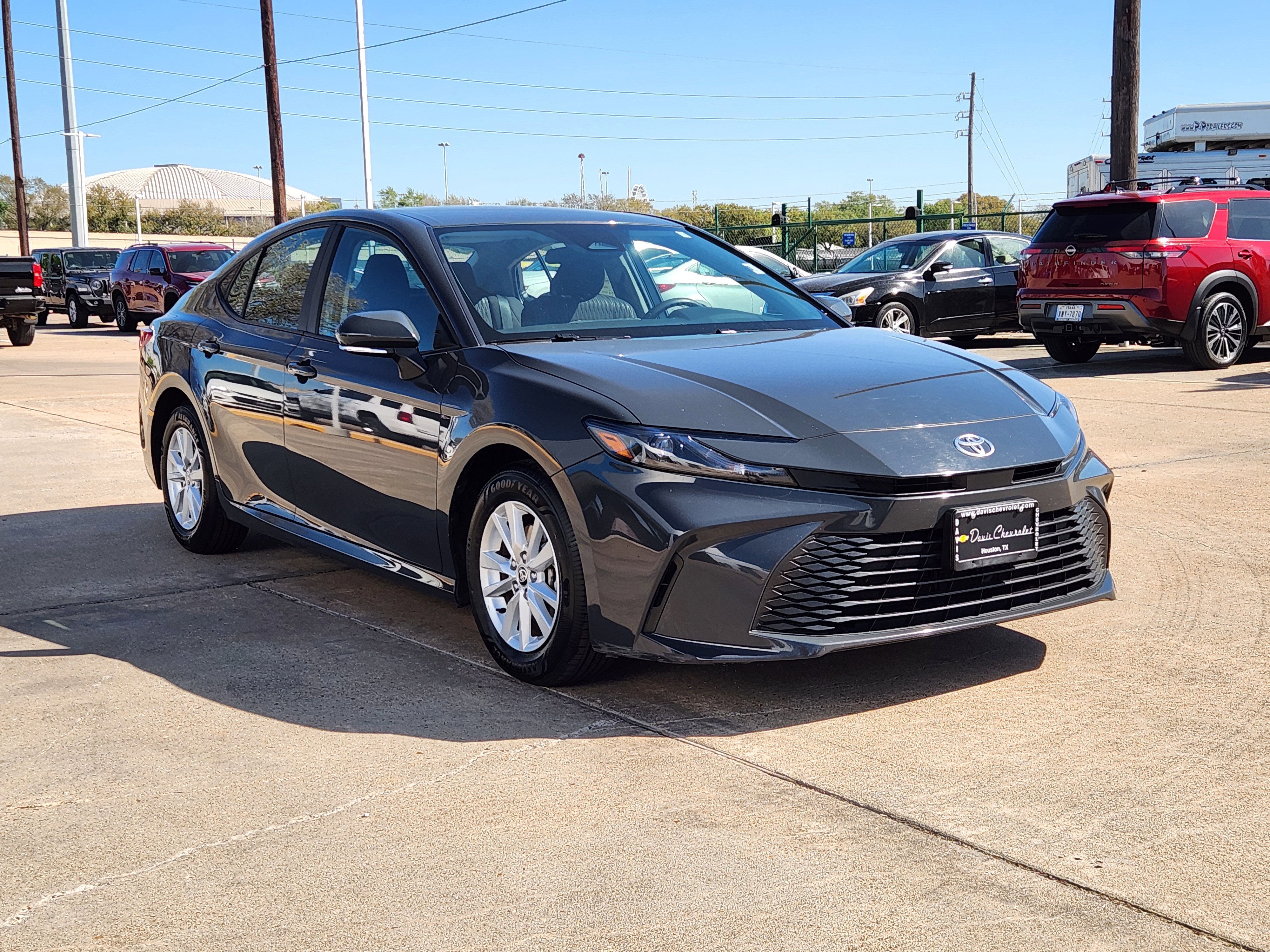 Used 2025 Toyota Camry LE FWD image 4