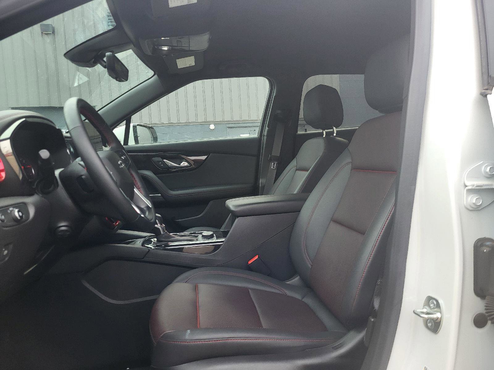 Used 2024 Chevrolet Blazer RS w/ Driver Confidence II Package image 9