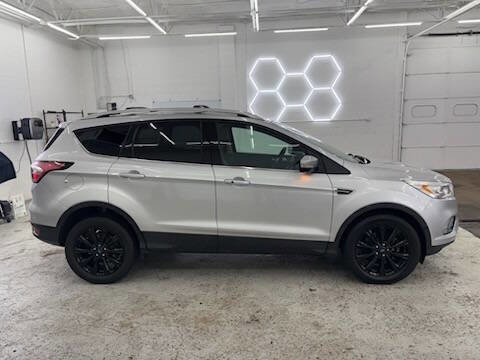 Used 2018 Ford Escape Titanium image 7