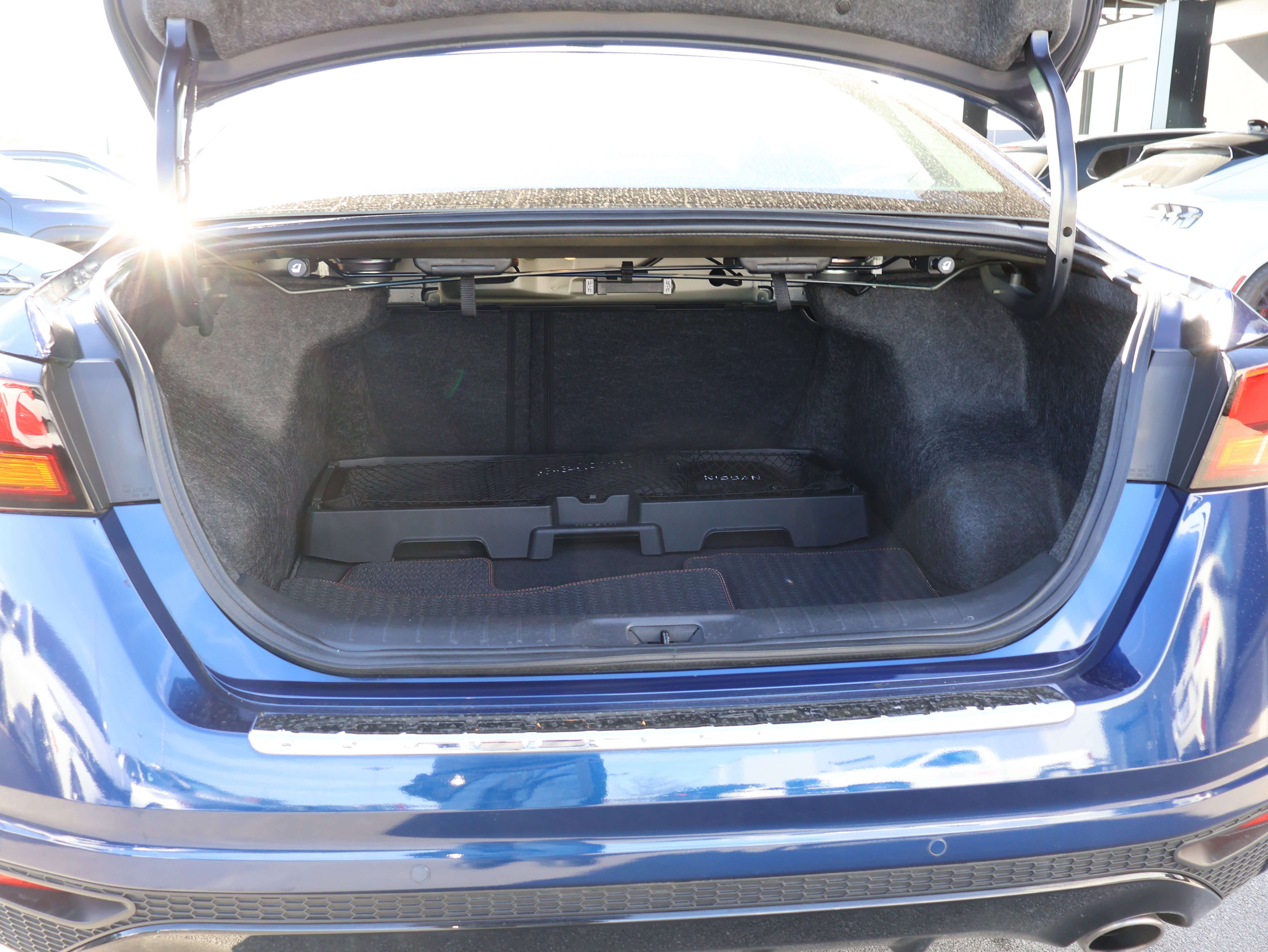 Used 2023 Nissan Altima 2.5 SR w/ SR Premium Package image 19