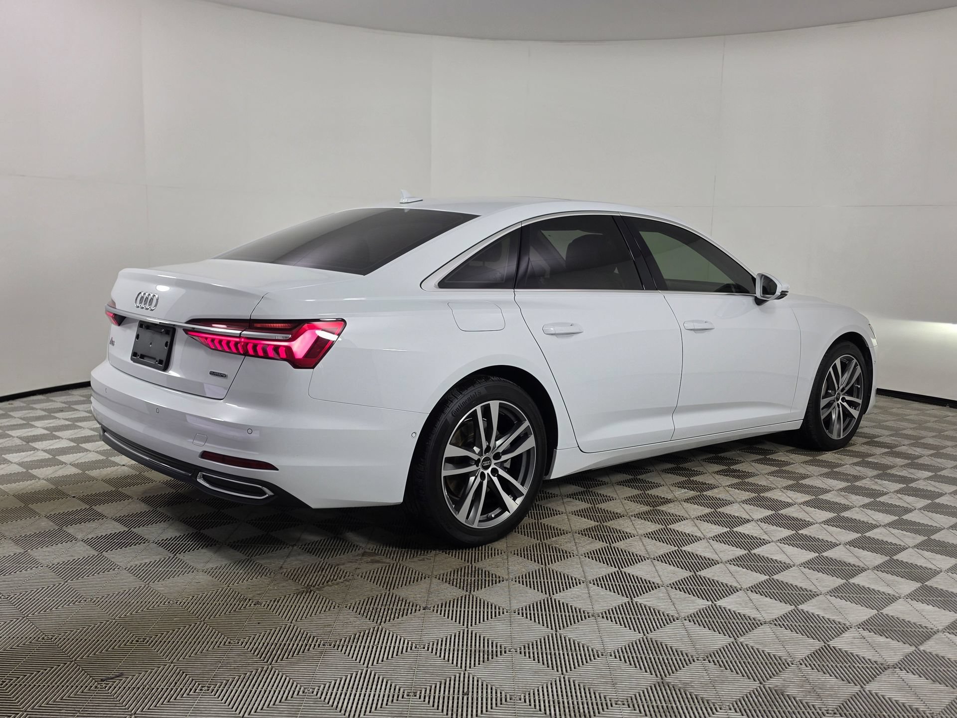 Used 2023 Audi A6 Premium Plus w/ Premium Plus Package AWD/4WD image 7