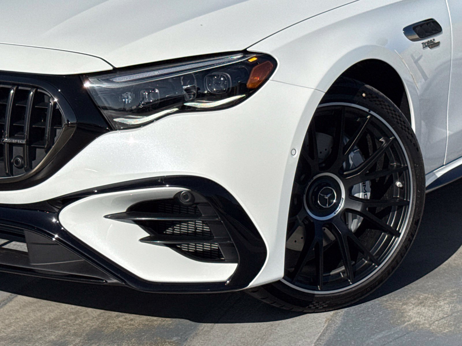 New 2026 Mercedes-Benz E 53 AMG e 4MATIC Wagon image 3