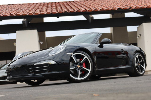 Used 2015 Porsche 911 Carrera S RWD image 3