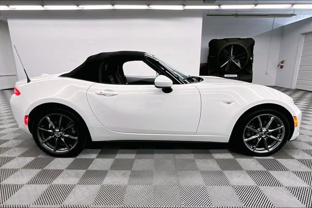 Used 2016 MAZDA MX-5 Miata Grand Touring RWD image 15