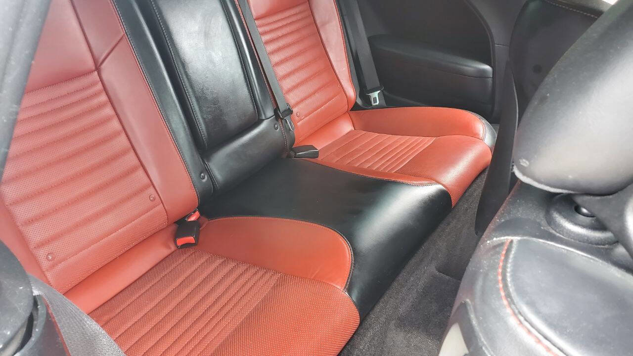 Used 2015 Dodge Challenger R/T Plus image 18