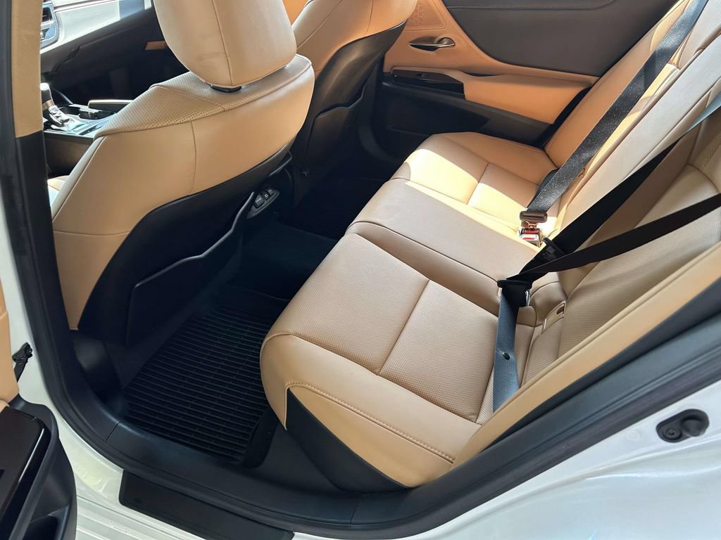Used 2023 Lexus ES 350 w/ Premium Package FWD image 9