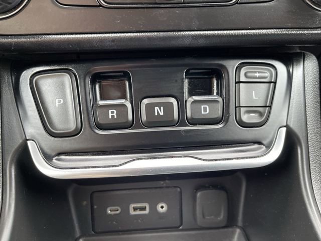 Used 2018 GMC Terrain SLE w/ Driver Convenience Package image 16