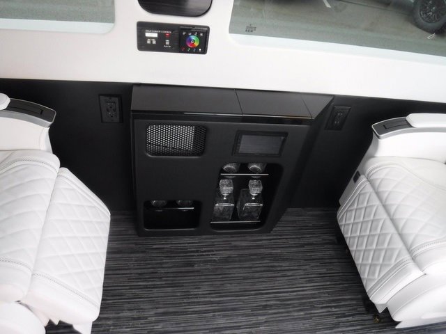 Used 2023 Mercedes-Benz Sprinter 3500 w/ Parking Package image 51