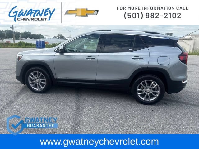 Used 2024 GMC Terrain SLT AWD/4WD image 8