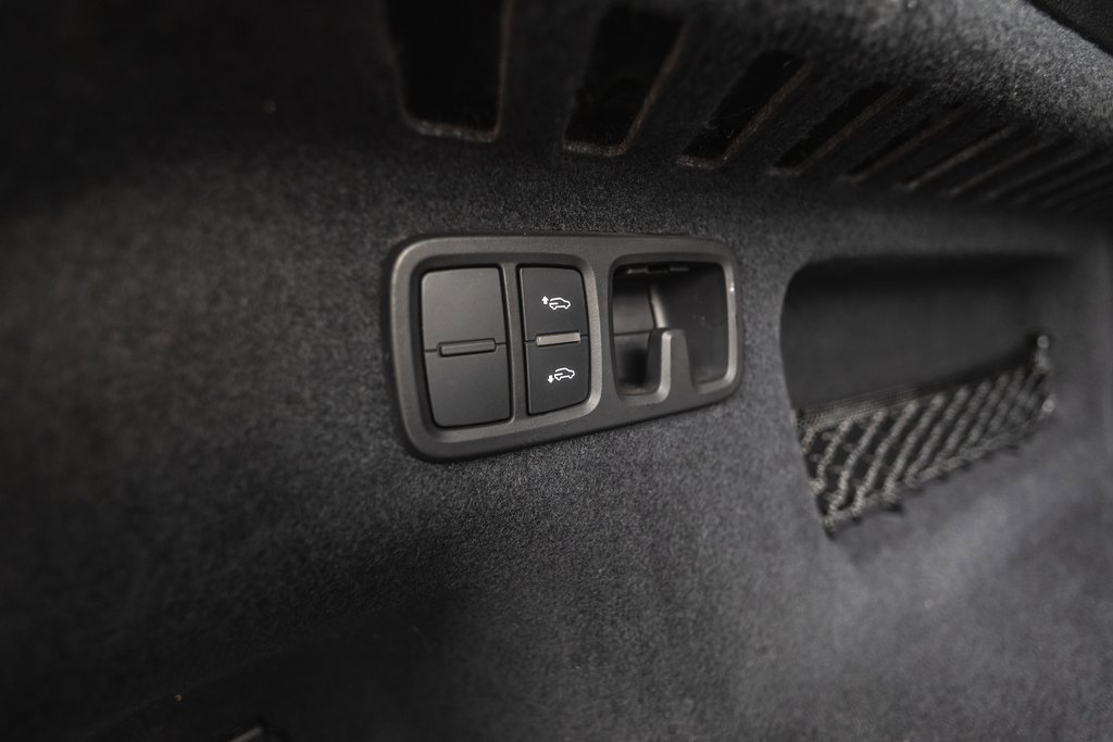 Used 2019 Audi Q8 Prestige w/ Adaptive Chassis Package image 39