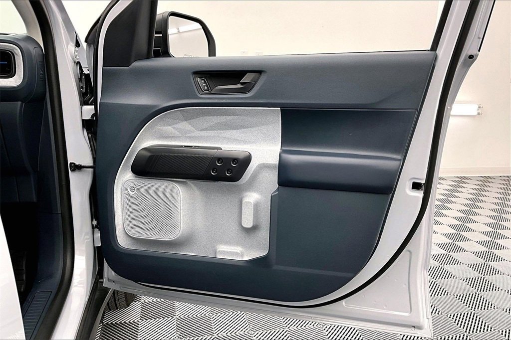 Used 2025 Ford Maverick XLT image 25