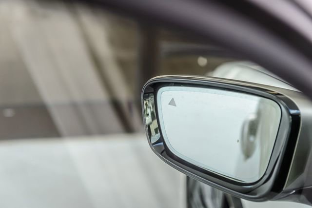 Used 2022 BMW M340i xDrive M340i xDRIVE - WHITE ON RED - w/ Driving Assistance Package image 18