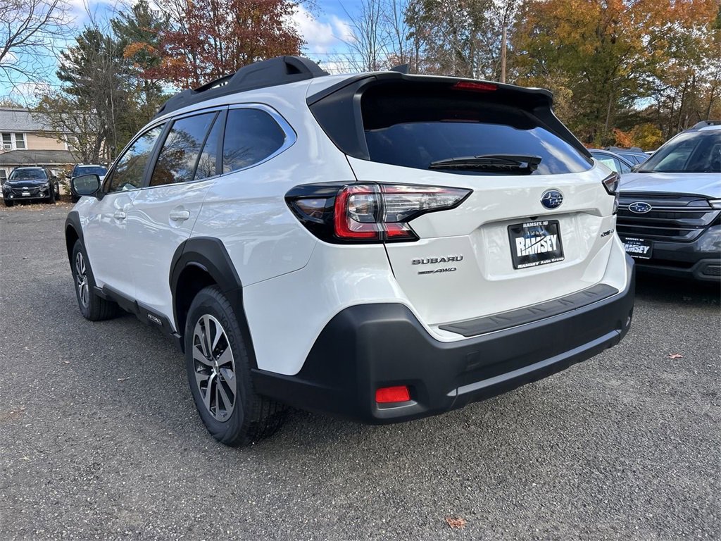 New 2025 Subaru Outback Premium image 6