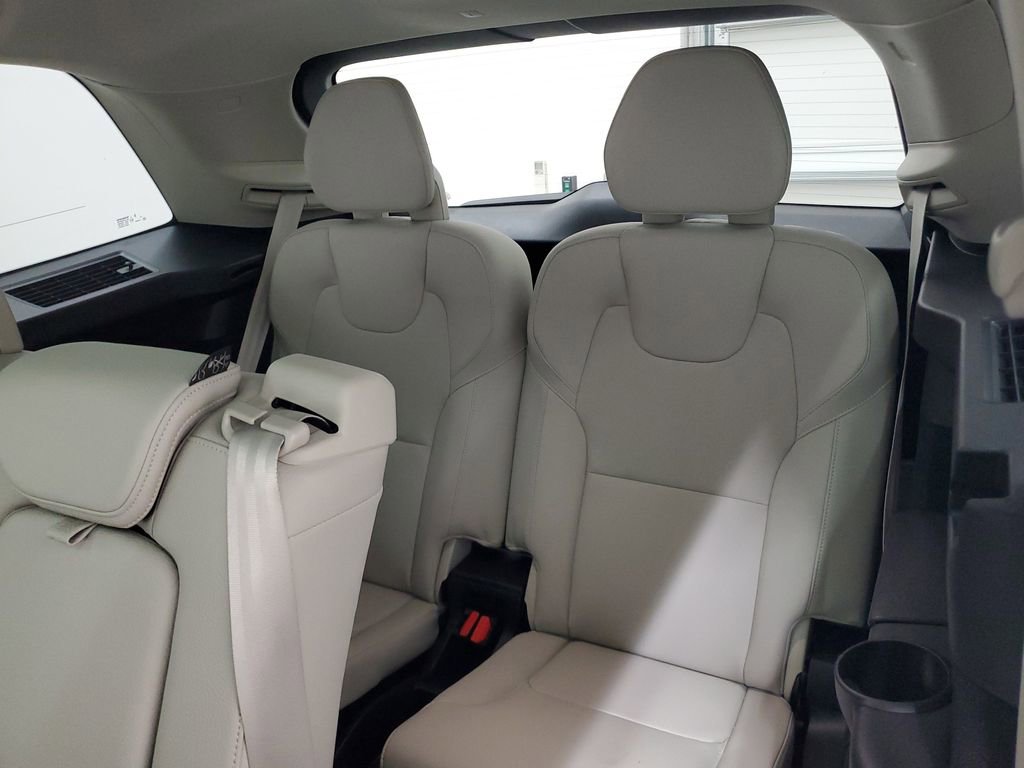 New 2025 Volvo XC90 B6 Plus w/ Protection Package Premier image 13