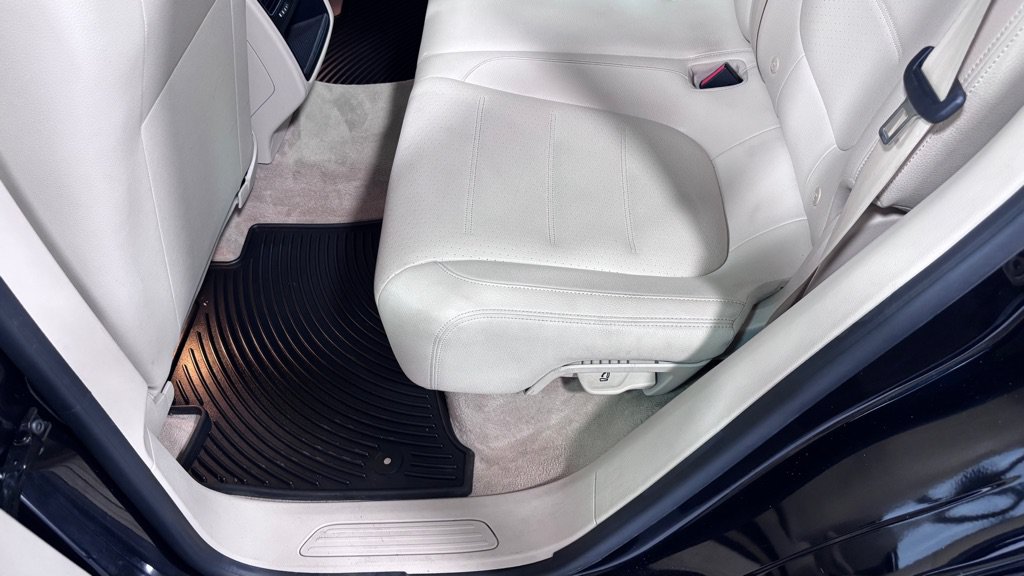 Used 2016 Volkswagen Touareg VR6 AWD/4WD image 21