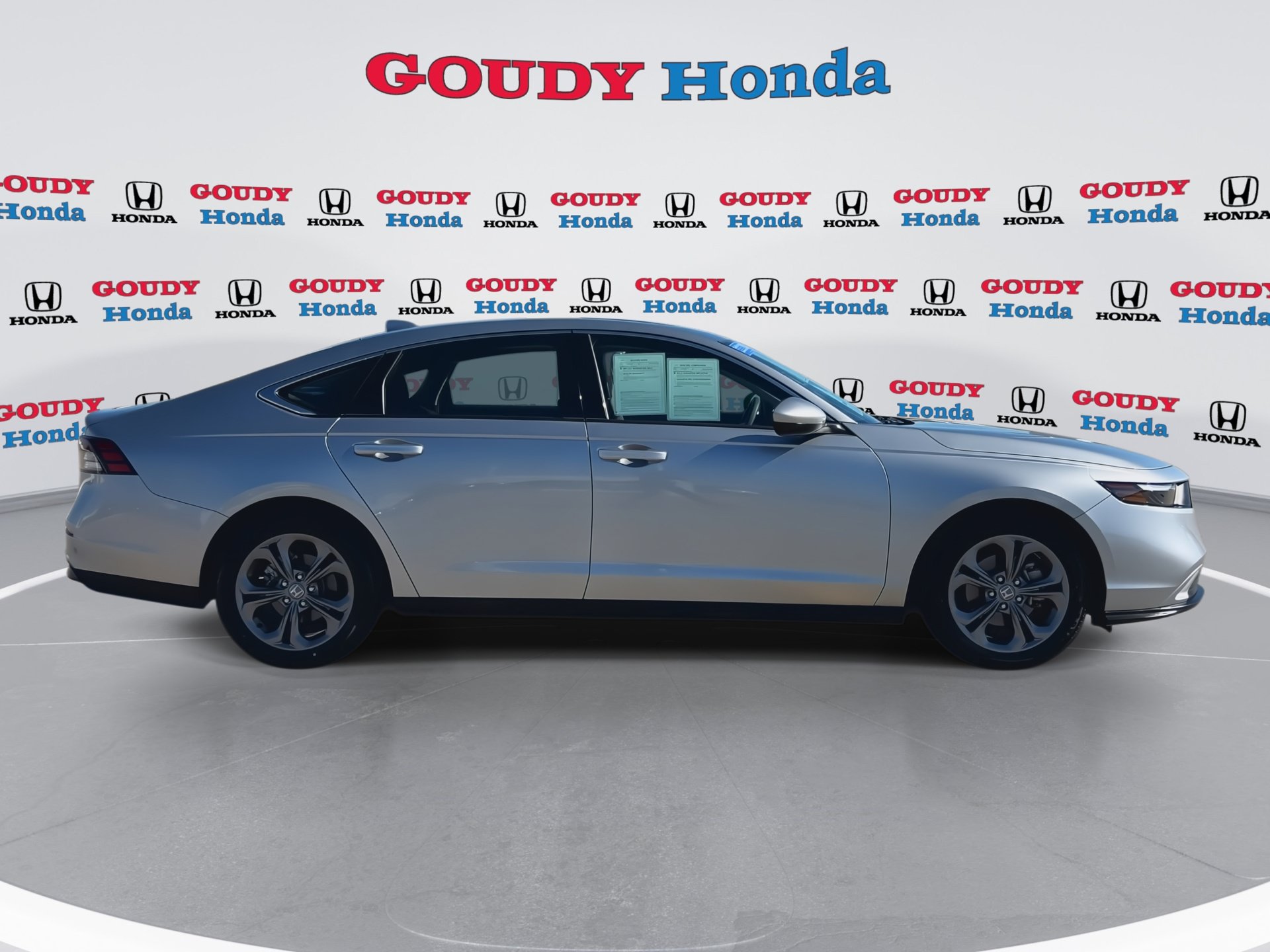 Certified 2024 Honda Accord EX image 9