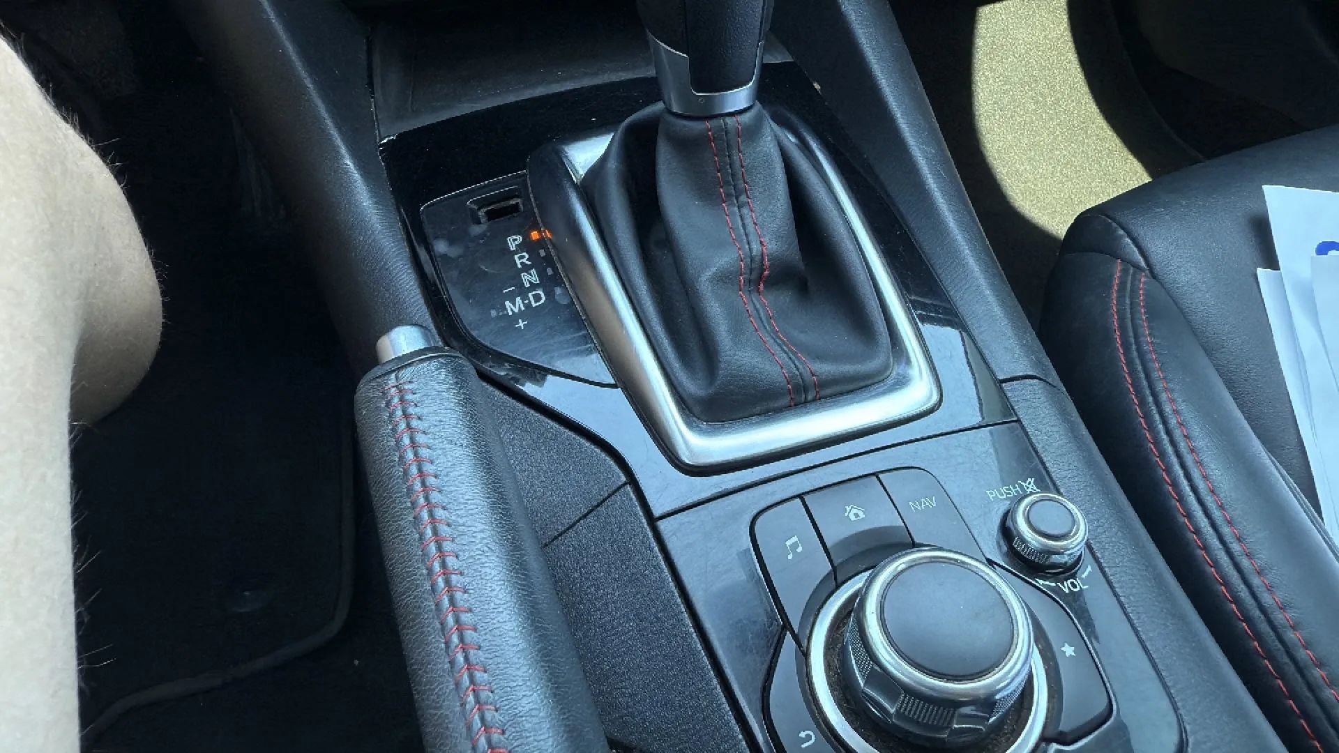 Used 2014 MAZDA MAZDA3 i Grand Touring FWD image 7