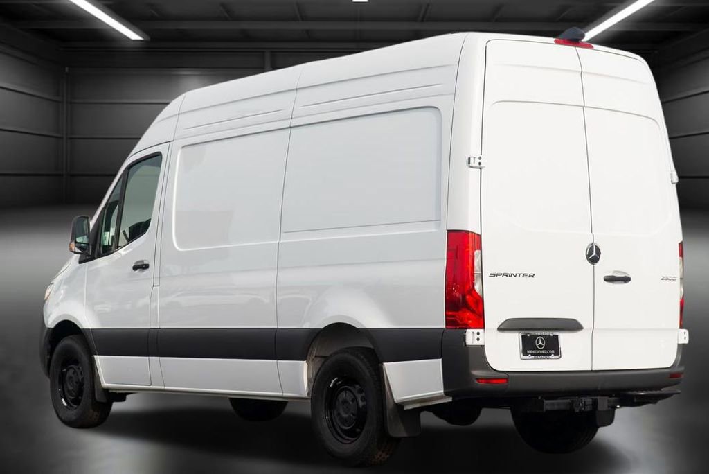 Used 2025 Mercedes-Benz Sprinter 2500 image 9