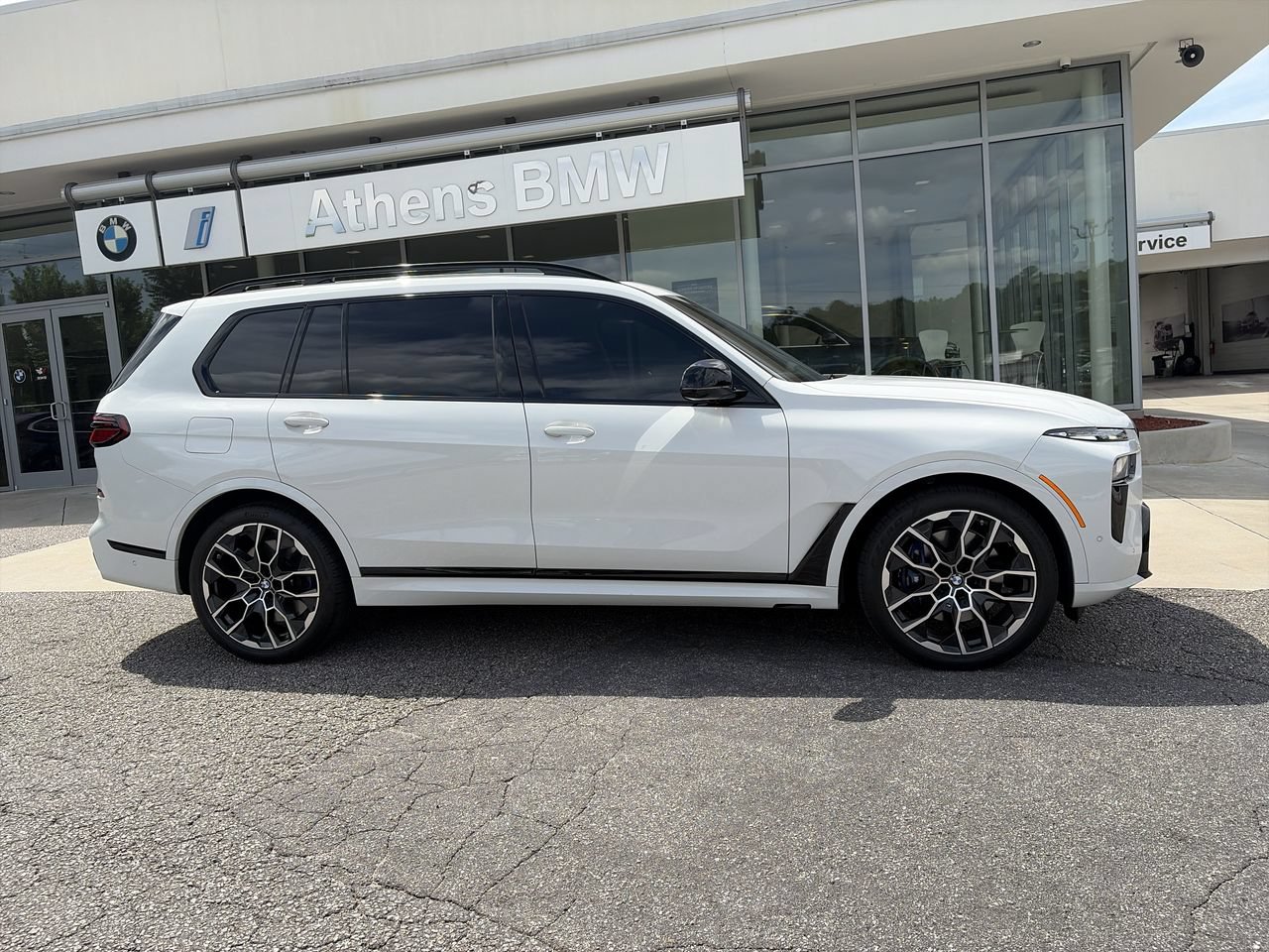Certified 2025 BMW X7 M60i AWD/4WD image 9