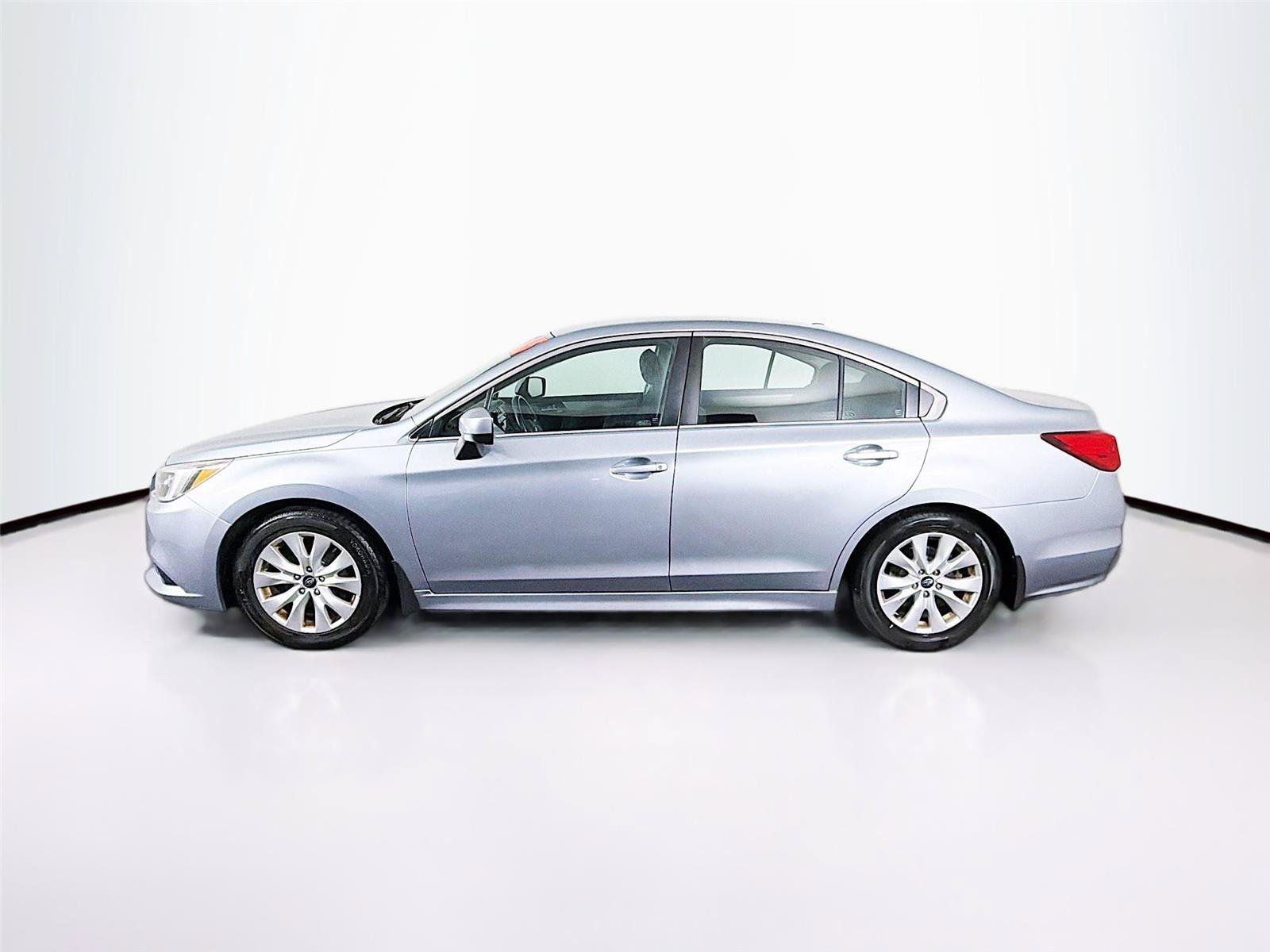 Used 2015 Subaru Legacy 2.5i Premium AWD/4WD image 8
