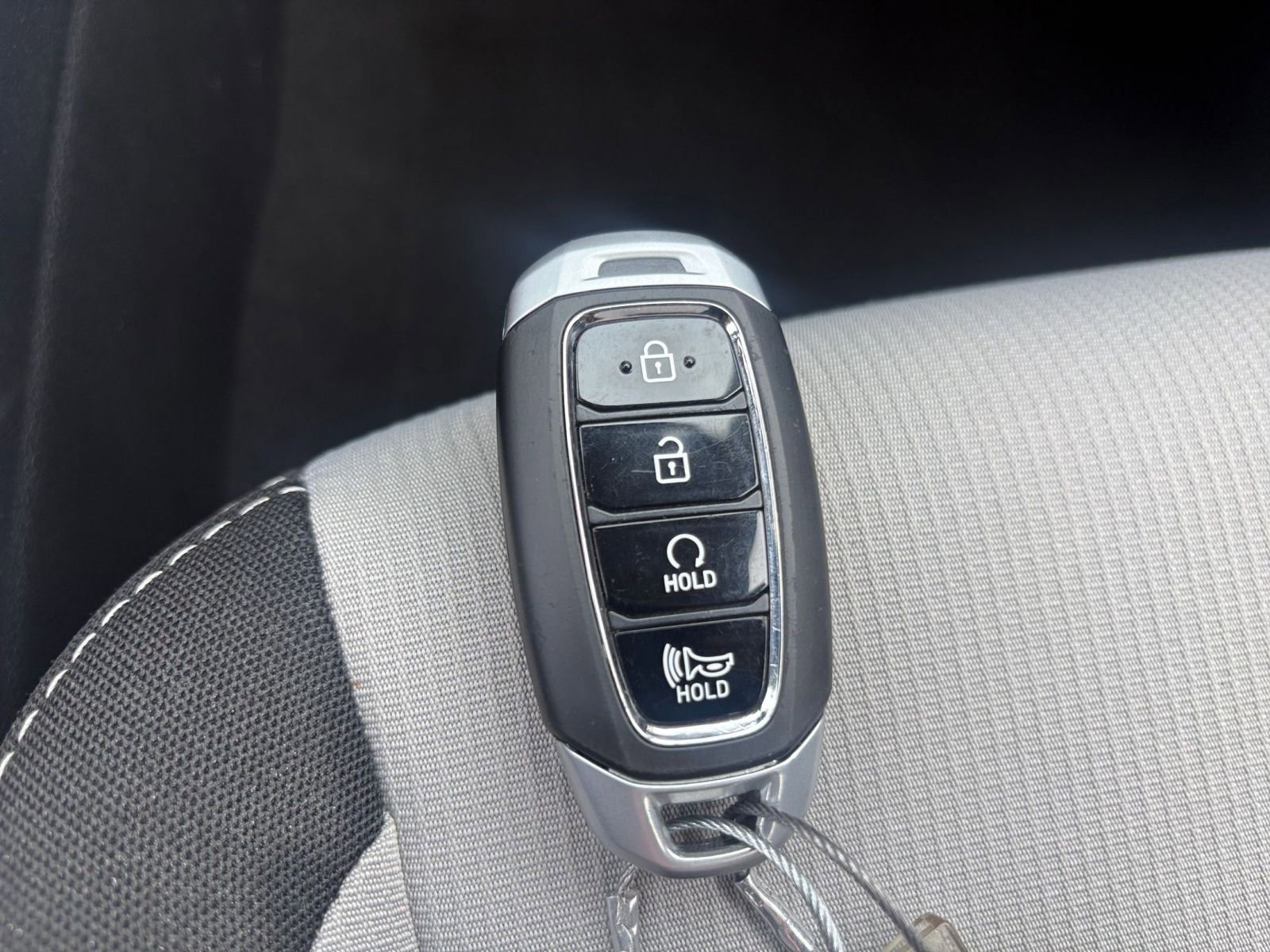 Used 2025 Hyundai Venue SEL image 21