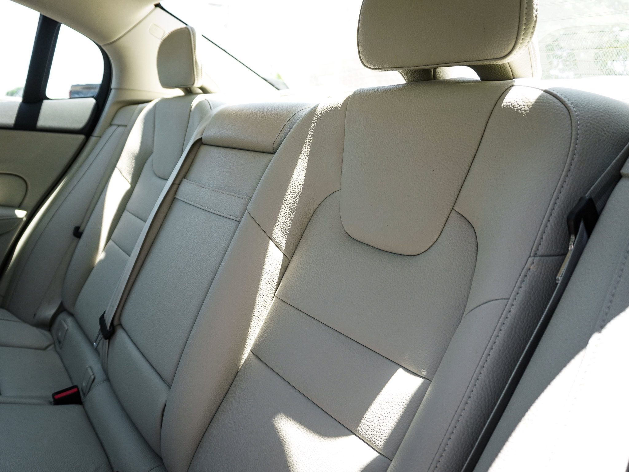 Used 2021 Volvo S60 T5 Momentum w/ Premium Package FWD image 31