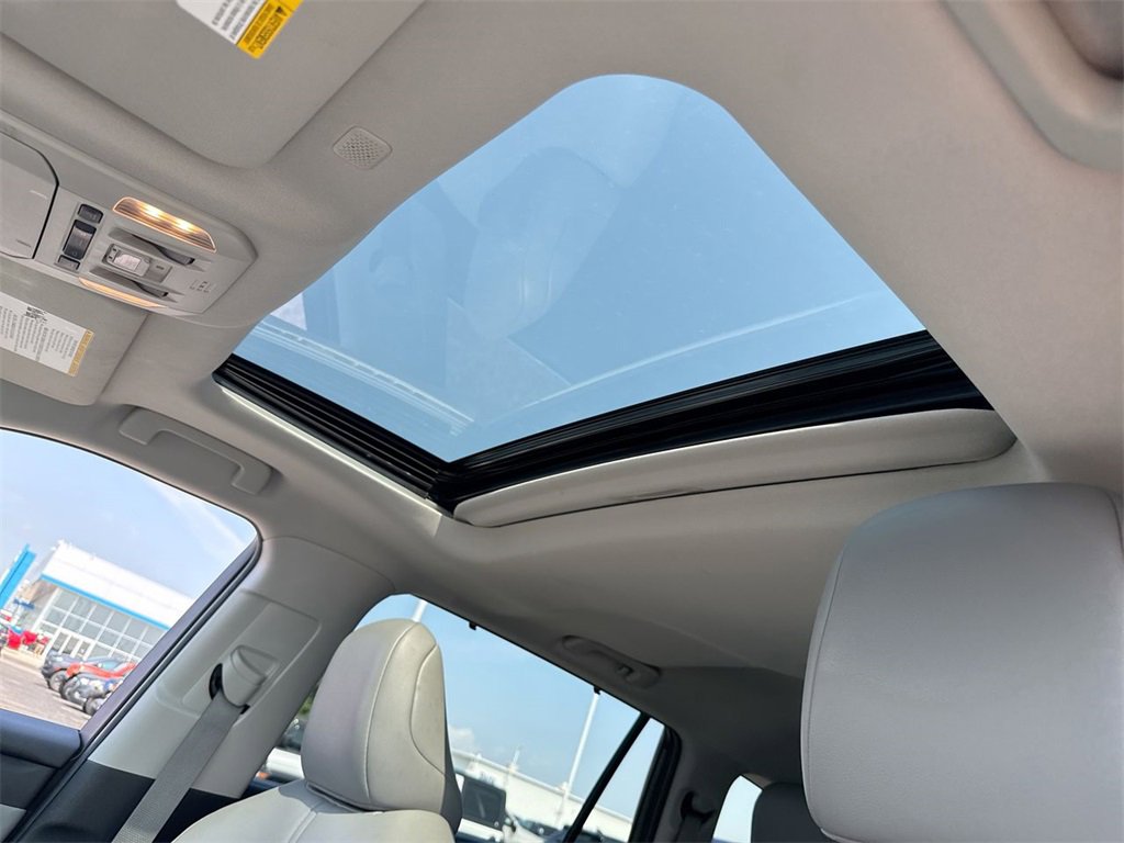 Used 2022 Toyota Highlander XLE image 22