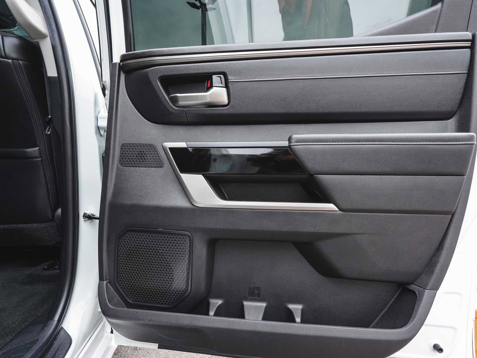 Used 2024 Toyota Tundra Limited image 11