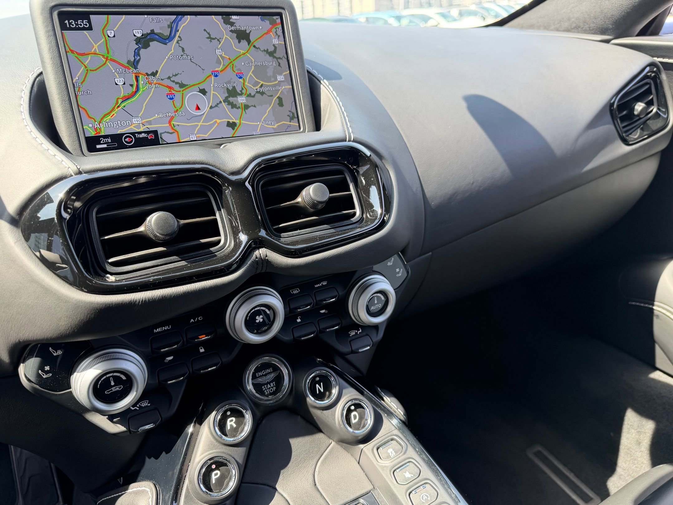 Used 2020 Aston Martin V8 Vantage Coupe image 21