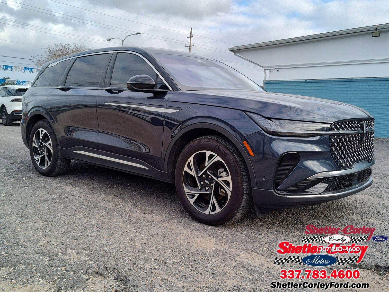 Used 2024 Lincoln Nautilus Premier image 13