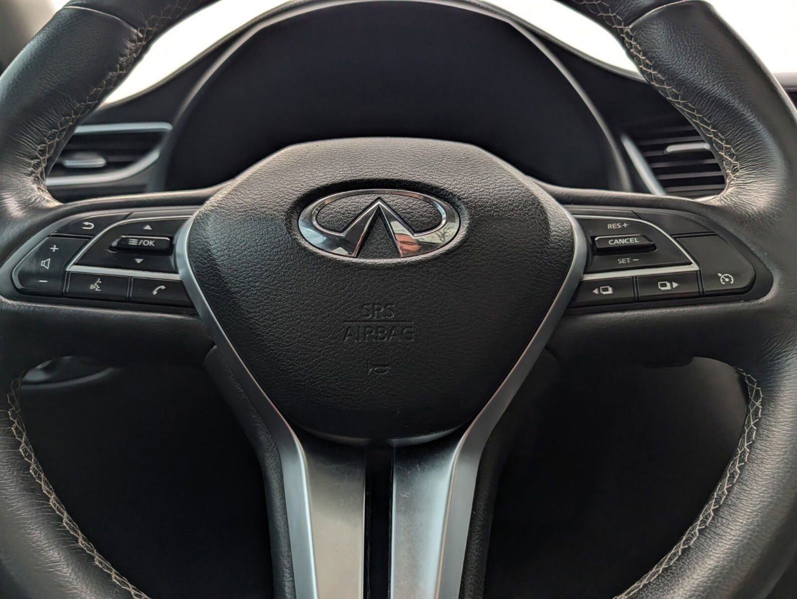 Used 2019 INFINITI QX50 Luxe w/ Navigation Package image 31