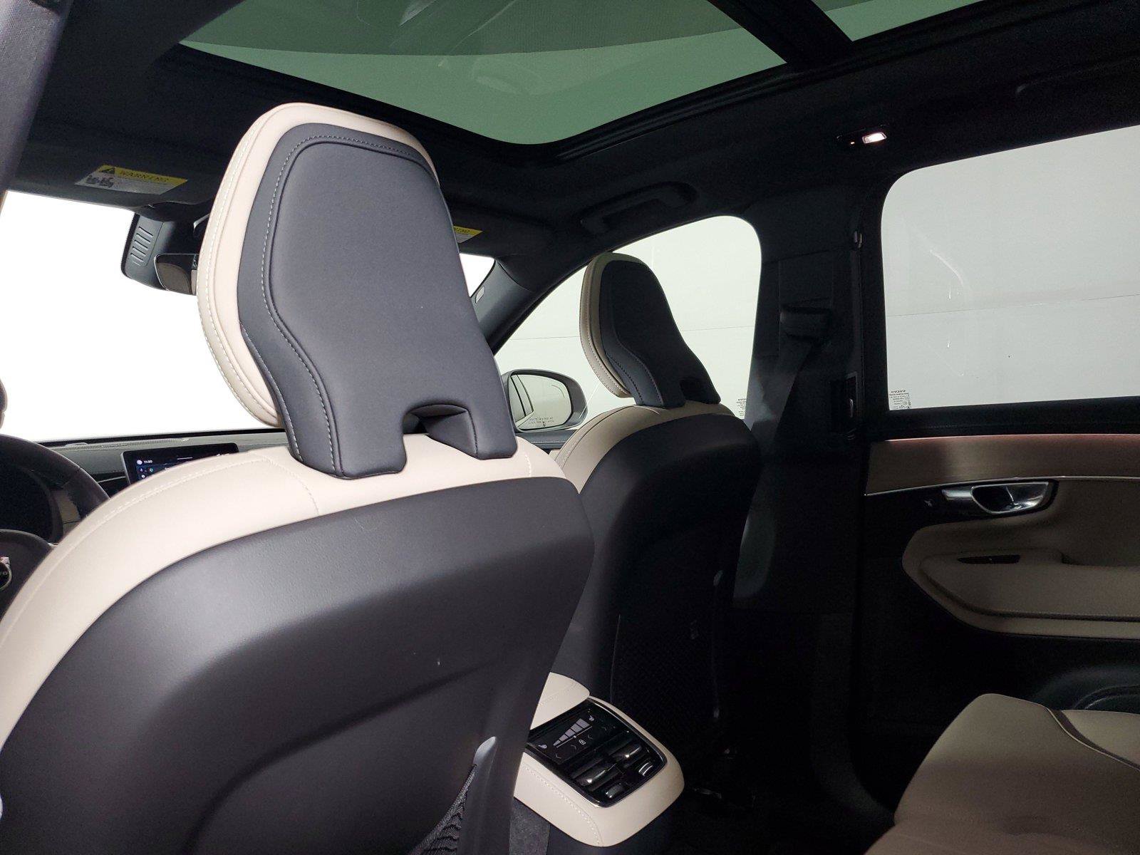 Certified 2026 Volvo XC90 B6 Plus w/ Protection Package Premier AWD/4WD image 14