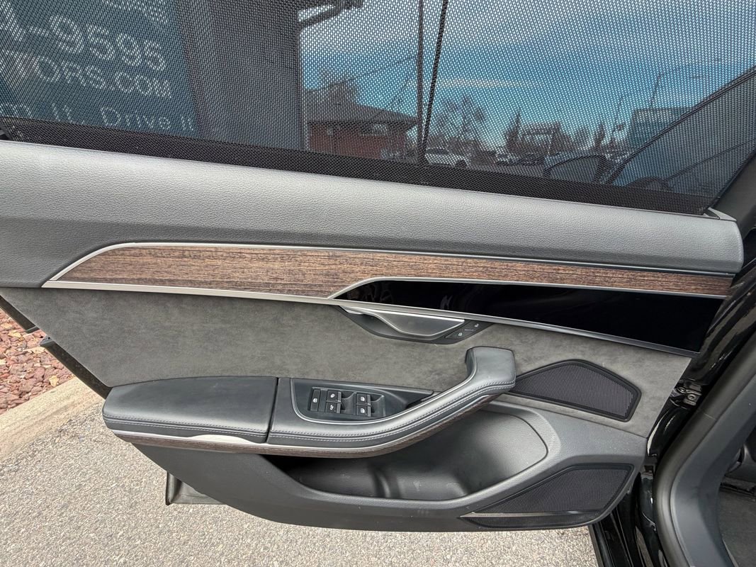 Used 2021 Audi A8 L 3.0T w/ Executive Plus Package image 11