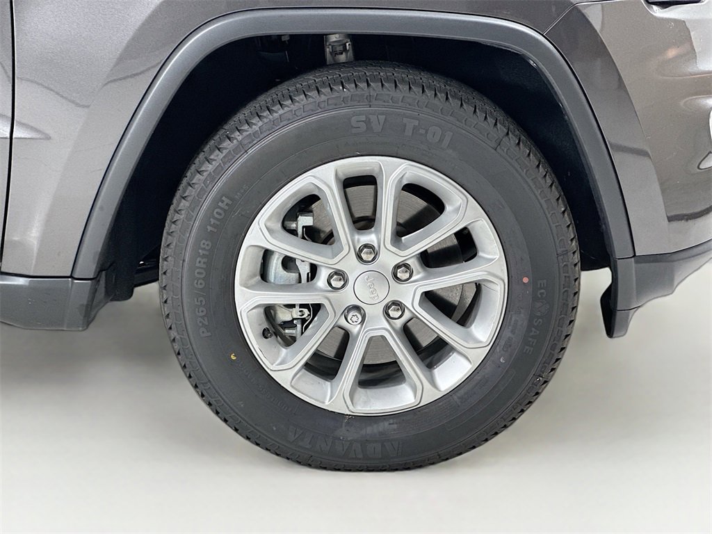 Used 2021 Jeep Grand Cherokee Laredo X image 6