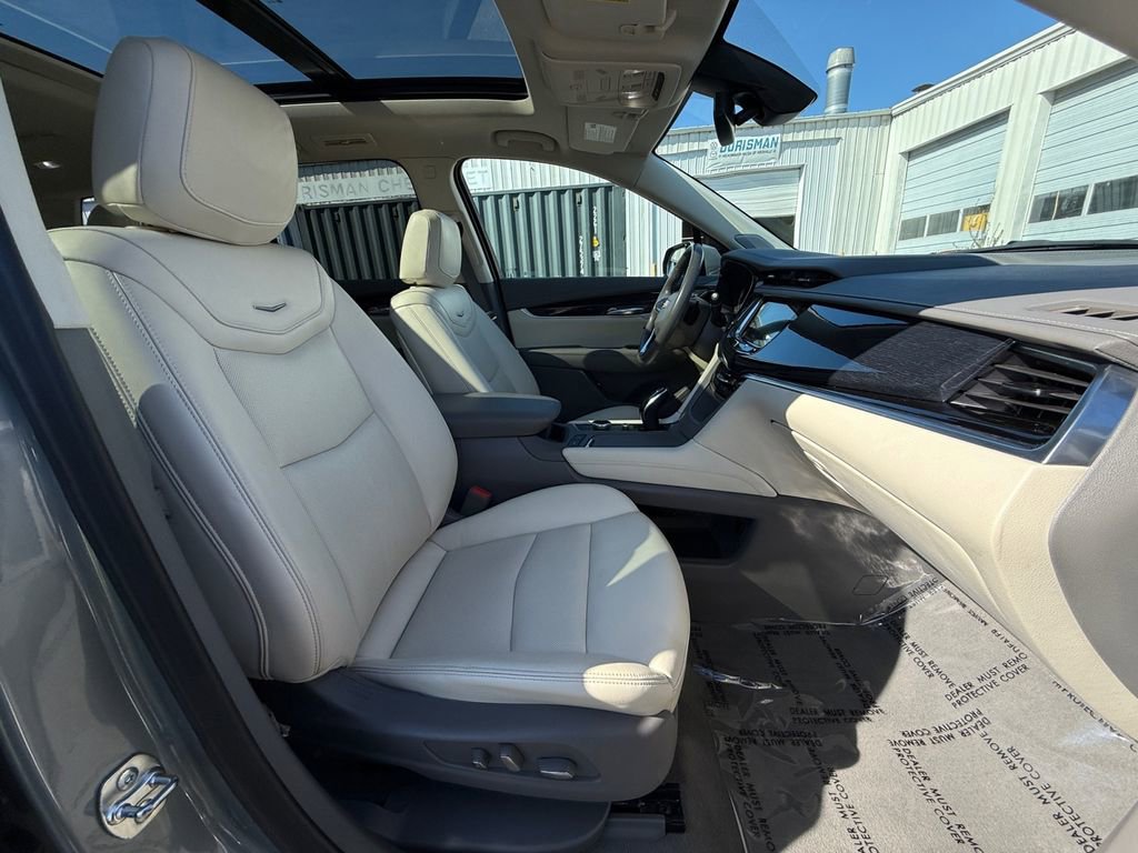 Used 2024 Cadillac XT6 Premium Luxury image 29