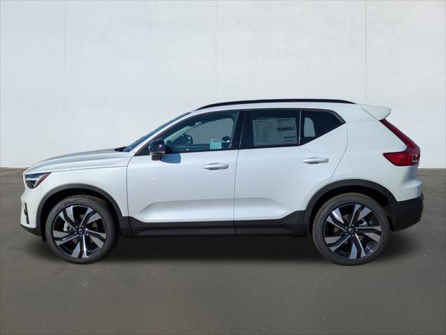 New 2026 Volvo XC40 B5 Ultra w/ Climate Package image 3