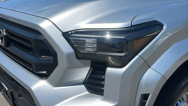 Certified 2025 Toyota Tacoma SR AWD/4WD image 7