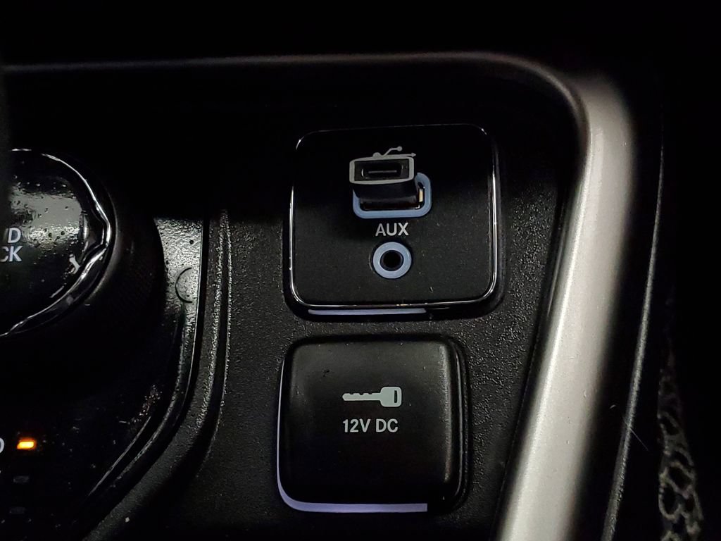 Used 2017 Jeep Compass Latitude w/ Popular Equipment Group AWD/4WD image 22