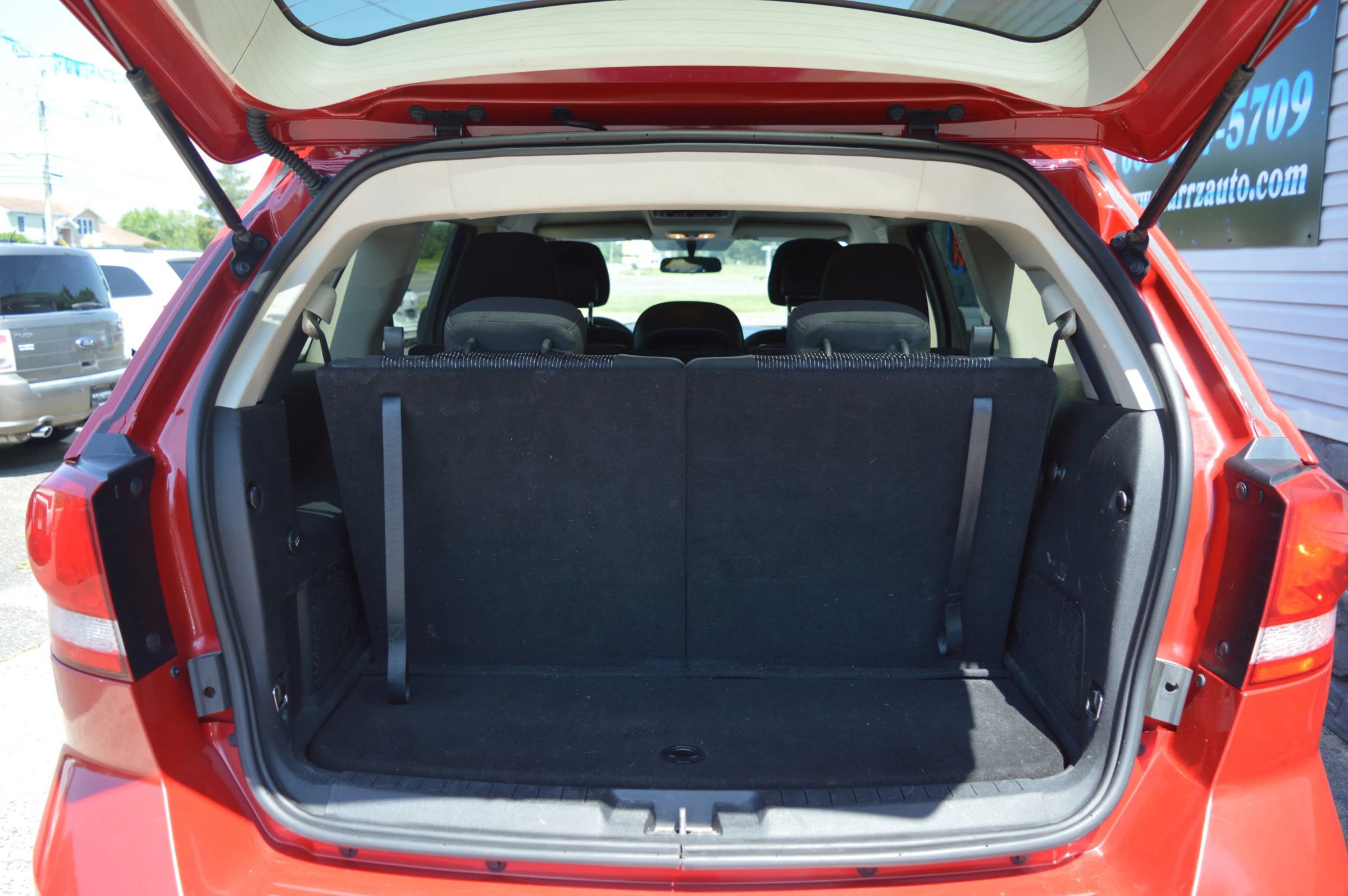Used 2016 Dodge Journey SXT FWD image 9